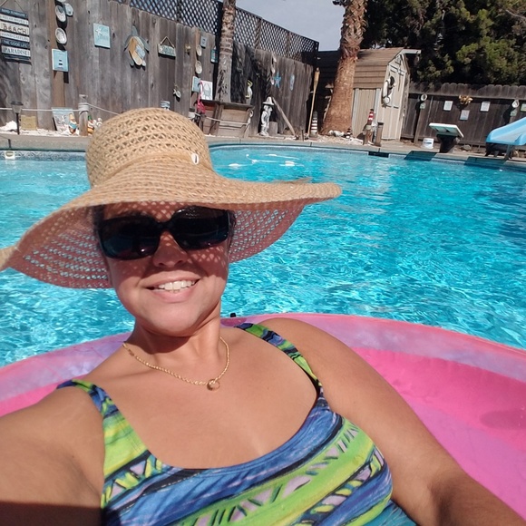 Meet your Posher, Mstng97lvr run by Sarah - Picture 5 of 10